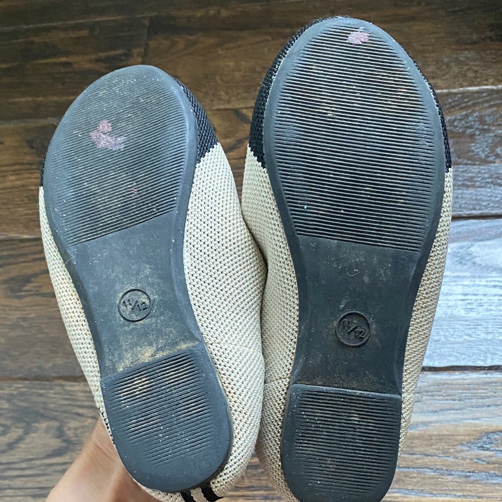 Girls Kitty Cat Flats - Picture 4 of 4